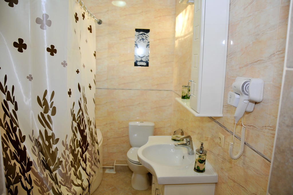 Totem Hotel Shymkent Ngoại thất bức ảnh
