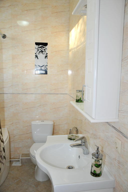 Totem Hotel Shymkent Ngoại thất bức ảnh